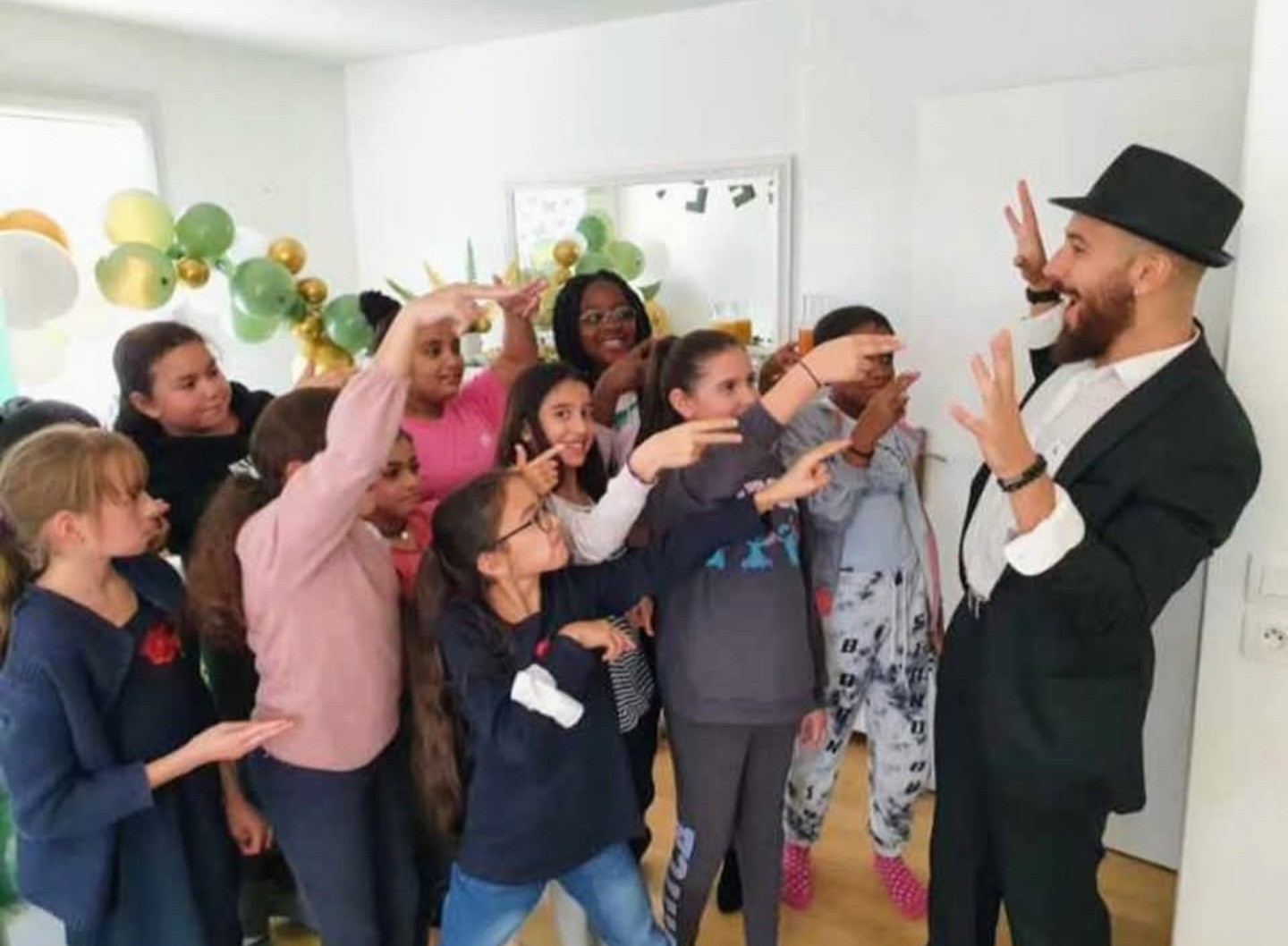 Spectacle de magie pour enfants à domicile 95