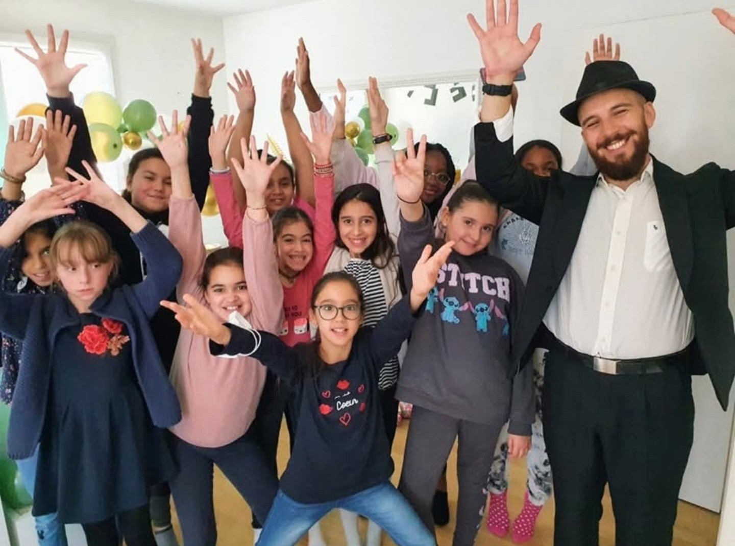 Animation anniversaire enfant Yvelines - Tours de magie